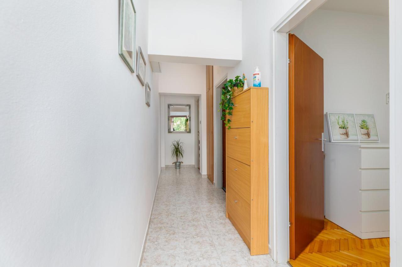 Apartment Tesic Close To The Sea With Shared 4Xbicycles Fazana Exterior photo